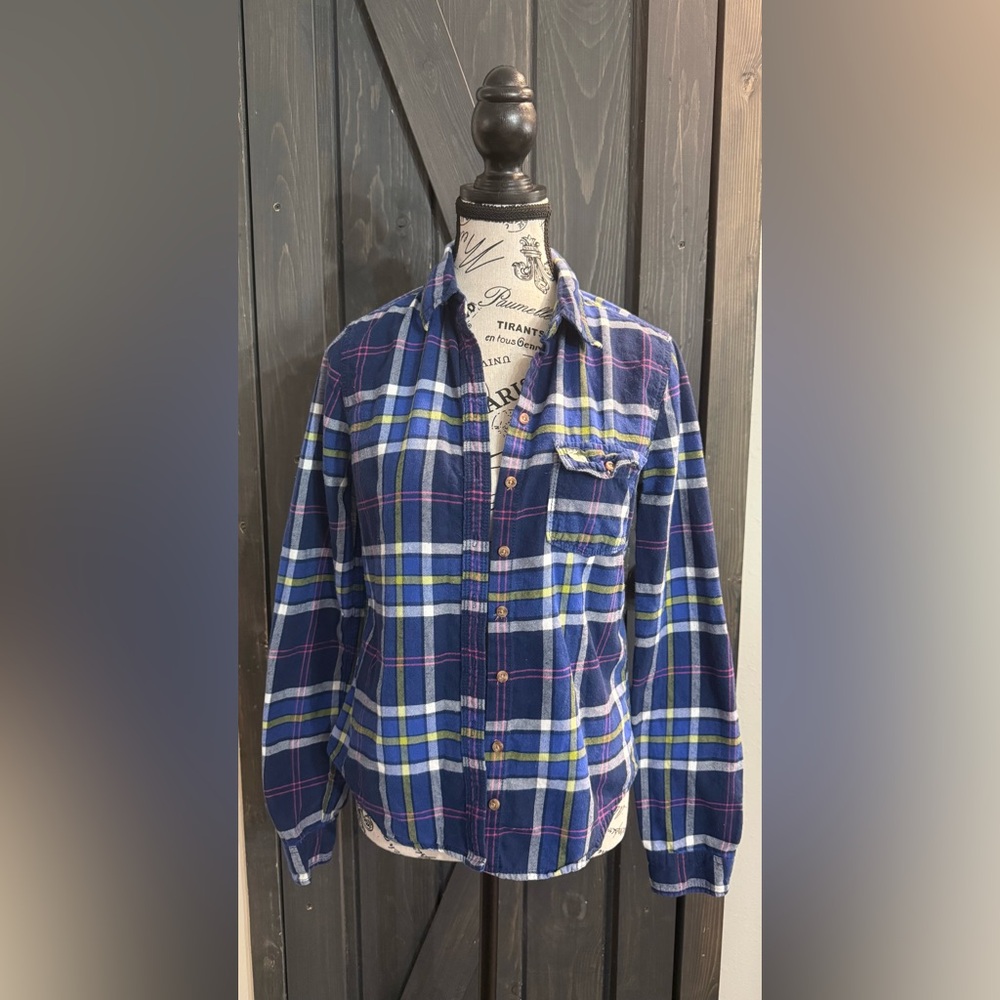 Abercrombie
& Fitch flannel button down